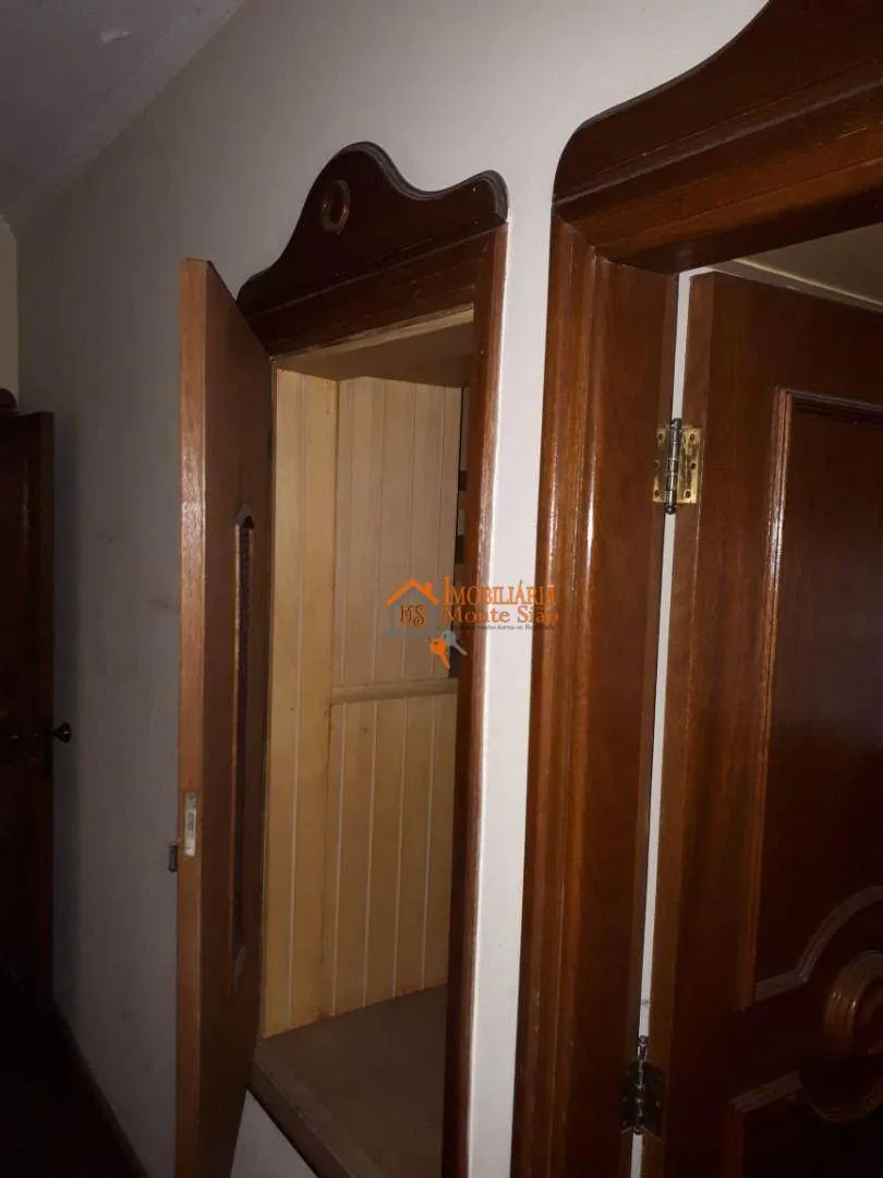 Imagem Casa com 6 dormitórios à venda, 600 m² por R$ 2.350.000,00 - Vila Rosália - Guarulhos/SP