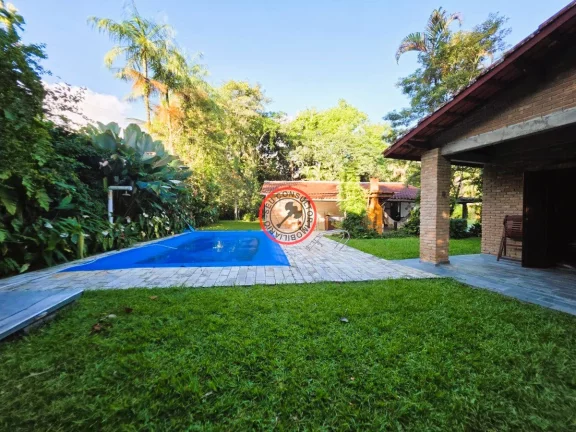 Imagem LINDO SITIO COM 1832 M² COM 2 CASAS PISCINA LINDO GRAMADO ARVORES FRUTIFERAS POÇO ARTESIANNO AREA GORMET PERTO DE TUDO