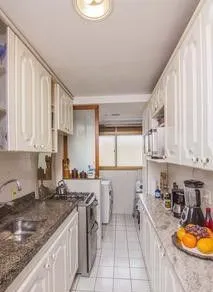 Imagem Vende-se apartamento com 3 quartos (1 suíte), 91 m² e 1 vaga - Menino Deus