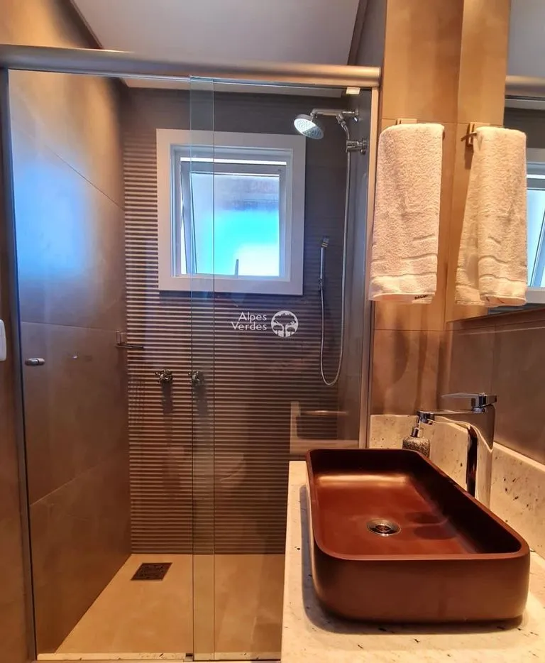 Imagem Encantador Apartamento de 1 Quarto à Venda em Gramado Centro 74m2