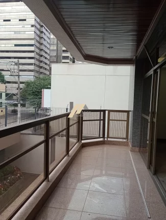 Imagem Apartamento à venda no Cambuí, Campinas-SP: 4 quartos, 2 suítes, 5 banheiros, 3 vagas, 274m² de área.