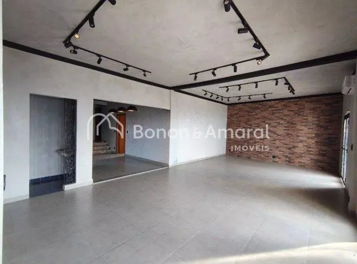 Imagem LINDA E ESPAÇOSA CASA A VENDA NO JARDIM DAS OLIVEIRAS