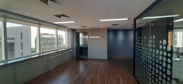 Imagem Conjunto comercial com 424m² na Vila Olímpia.