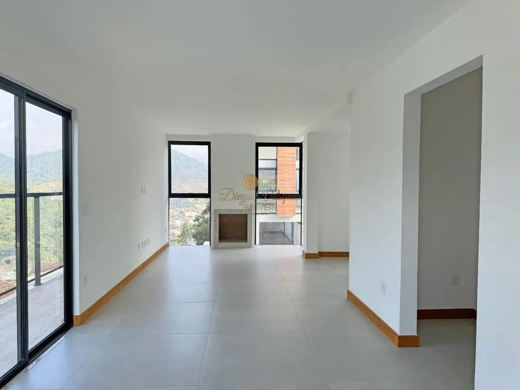 Imagem Casa em Condomínio para Venda em Teresópolis / RJ no bairro Tijuca