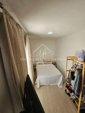 Imagem Casa à venda em Osasco-SP, bairro Santa Maria: 2 quartos, 1 banheiro, 2 vagas de garagem, 125m² de área. ¡Agende sua visita!