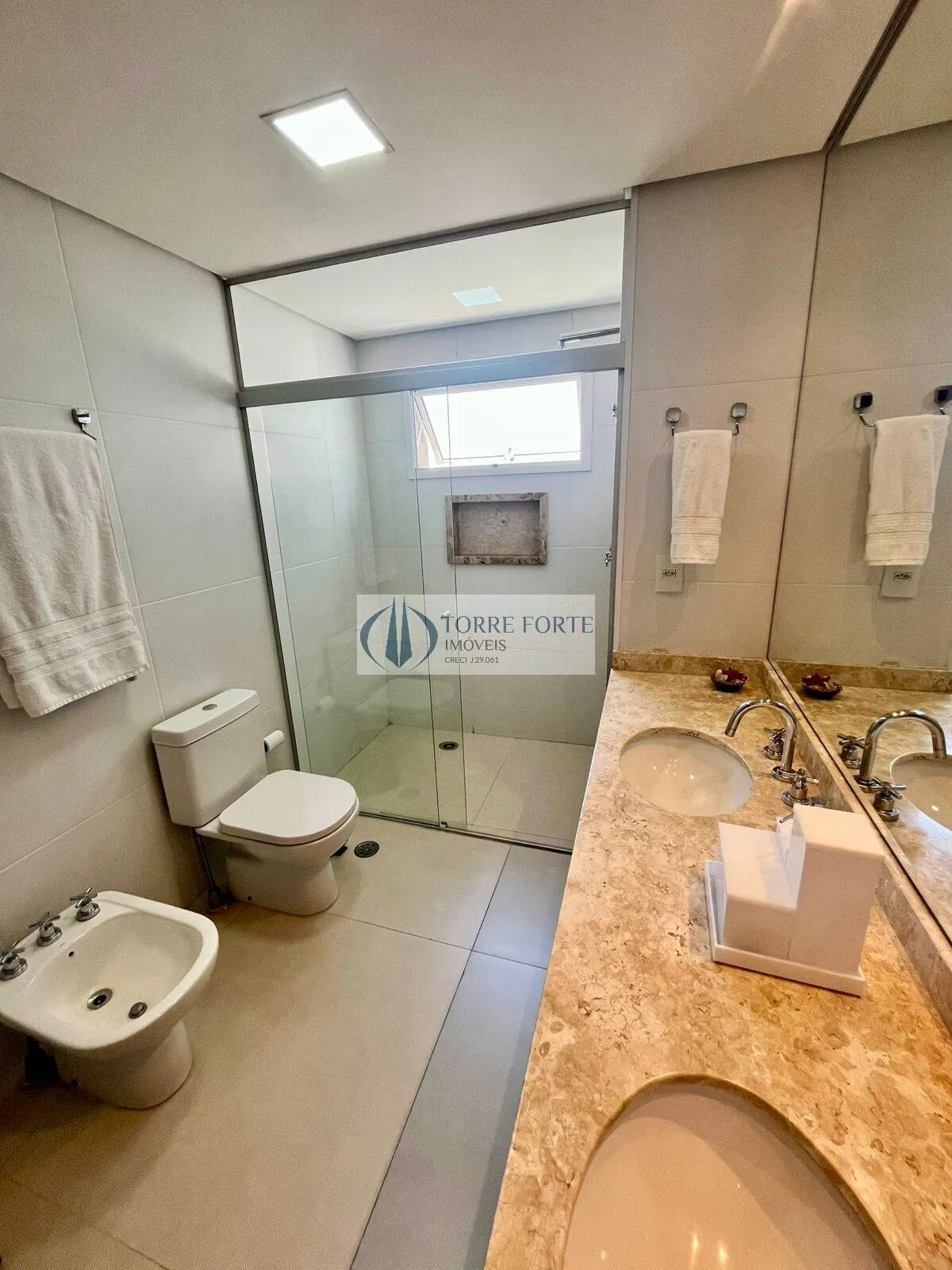 Imagem Excelente apartamento 170 m², 3 dormitórios sendo 1 suíte, na Vila Suzana