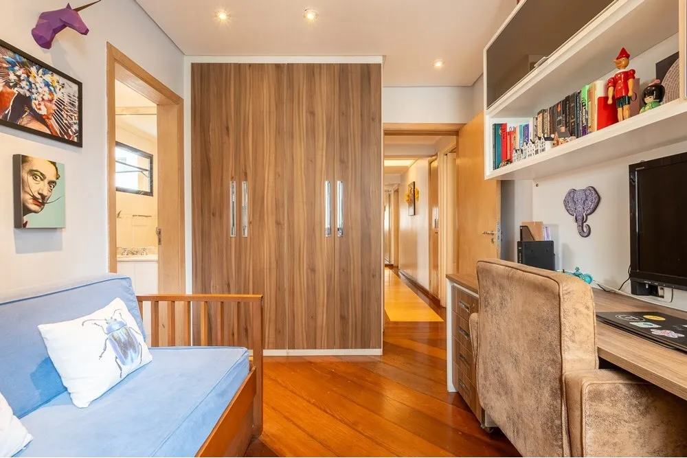 Imagem Apartamento à venda em São Paulo, Moema, com 4 quartos, 141m2