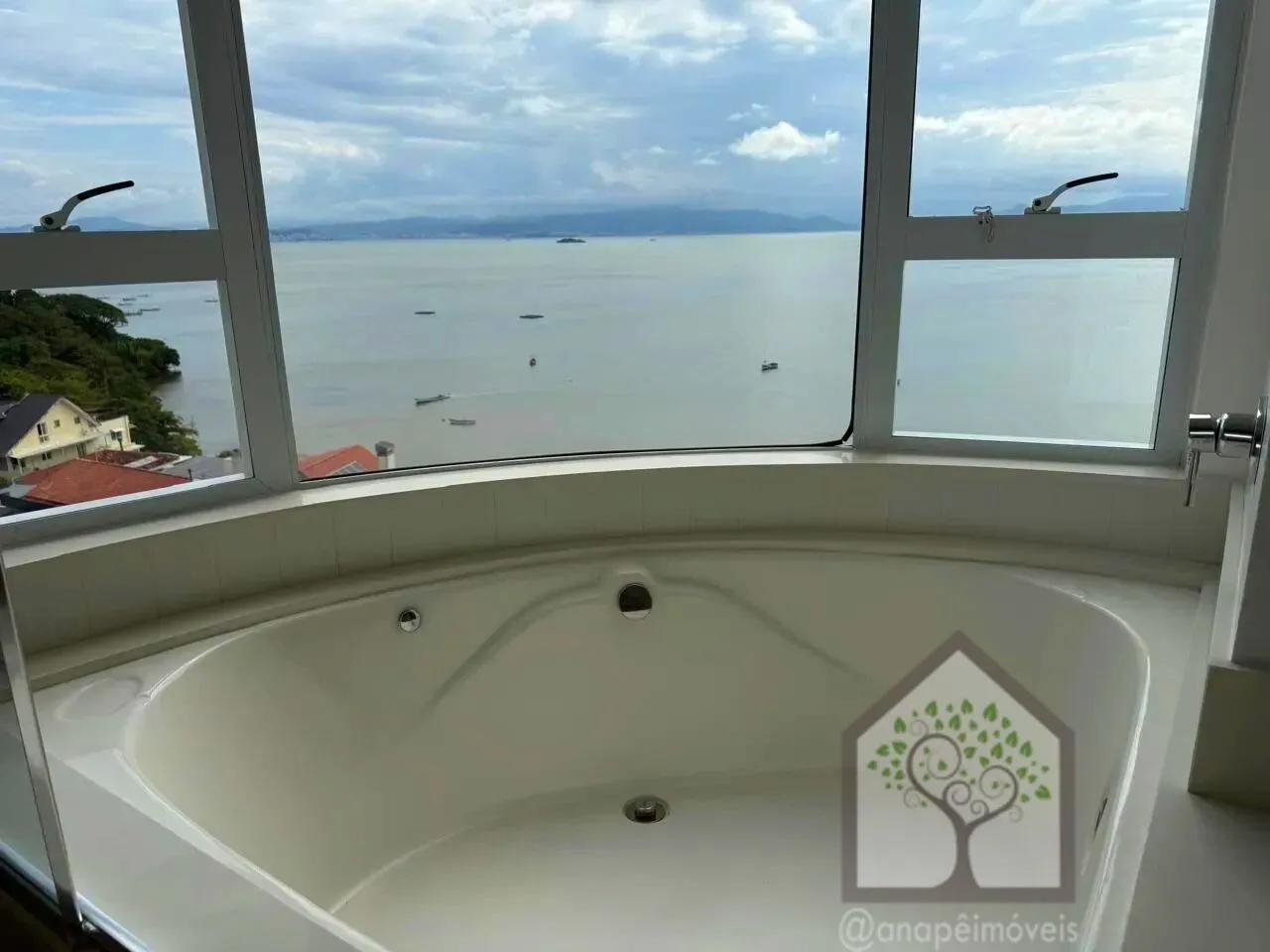 Imagem Apartamento Alto Padrão à Venda no João Paulo | Vista Mar, 3 Suítes e 3 Vagas