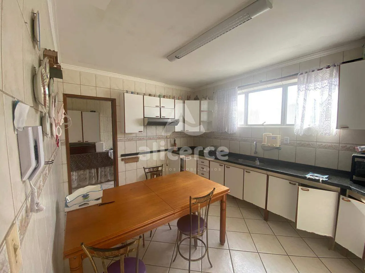 Imagem Cobertura à venda com 3 quartos 1 suíte, 232m² em Coqueiros Florianópolis