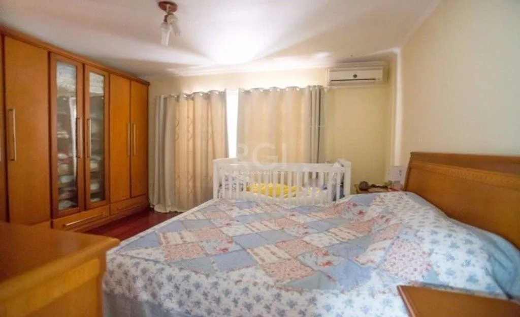 Imagem Casa para Venda - 309m², 3 dormitórios, sendo 1 suites, 3 vagas - Medianeira