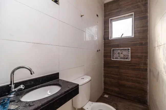 Imagem CASA DE CONDOMINIO NA GUILHERMINA 2 DORMITÓRIOS 1 SUÍTE!!!