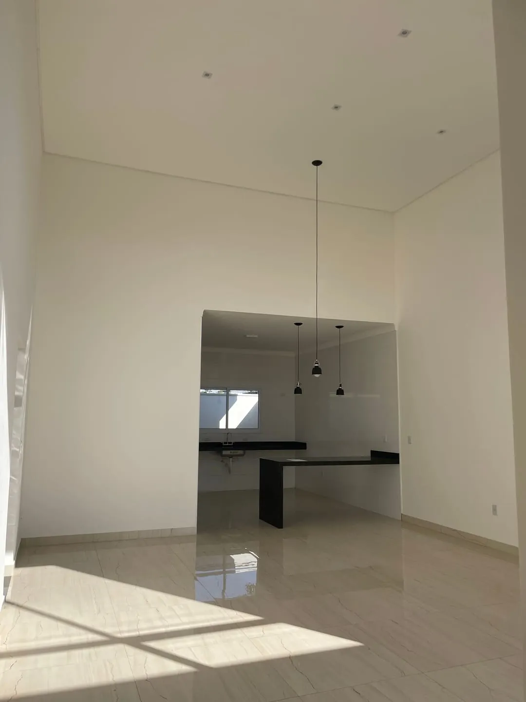 Imagem Casa à venda 3 Quartos, 1 Suite, 4 Vagas, 258M², Campo Alegre, Pindamonhangaba - SP | Condomínio Moema Ville