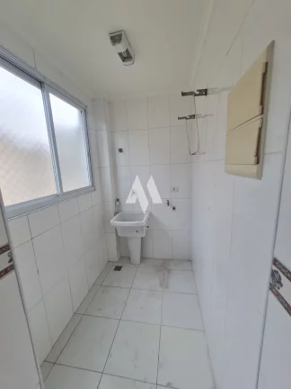Imagem Sobrado Triplex , Recém Construído, 2 suítes , 2 vagas de garagem , Quintal e no Valor justo!