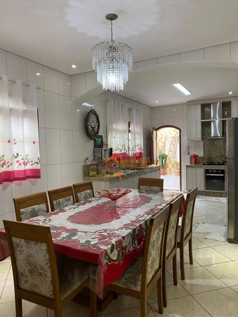 Imagem Sobrado com 3 dormitórios à venda, 257 m² por R$ 745.000,00 - Jardim Brasil - Guarulhos/SP
