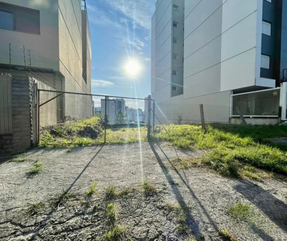 Imagem Terreno à venda em Caxias do Sul, Sanvitto, 405m2