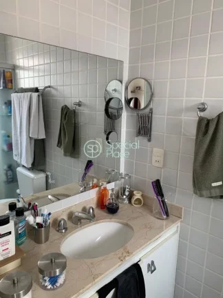 Imagem Ótimo apartamento com 96m², living integrado com a varanda envidraçada, sala de jantar, lavabo, 0...