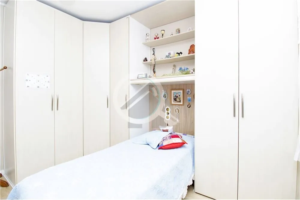 Imagem Venha conhecer este incrível apartamento semimobiliado, arejado e com ventilação natural! São tr...