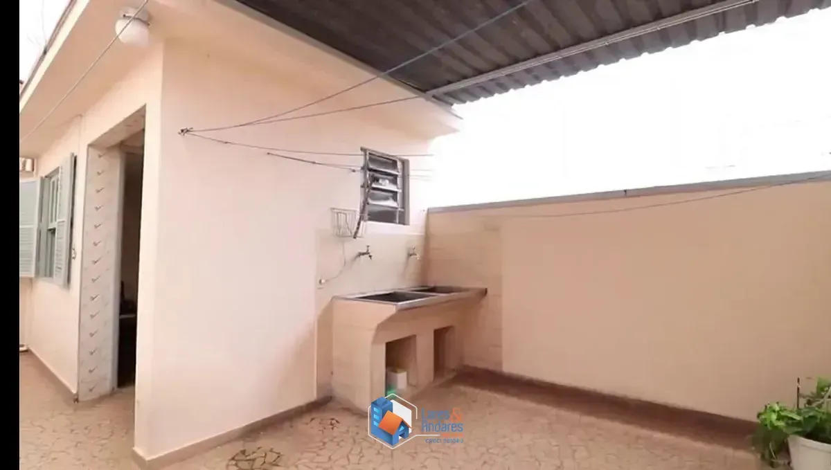 Imagem Casa para venda em Parque Peruche com 4 quartos, sendo 1 suíte, 228m²