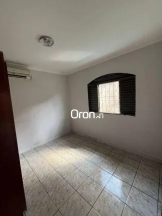 Imagem Casa à venda, 226 m² por R$ 350.000,00 - Jardim Novo Mundo - Goiânia/GO