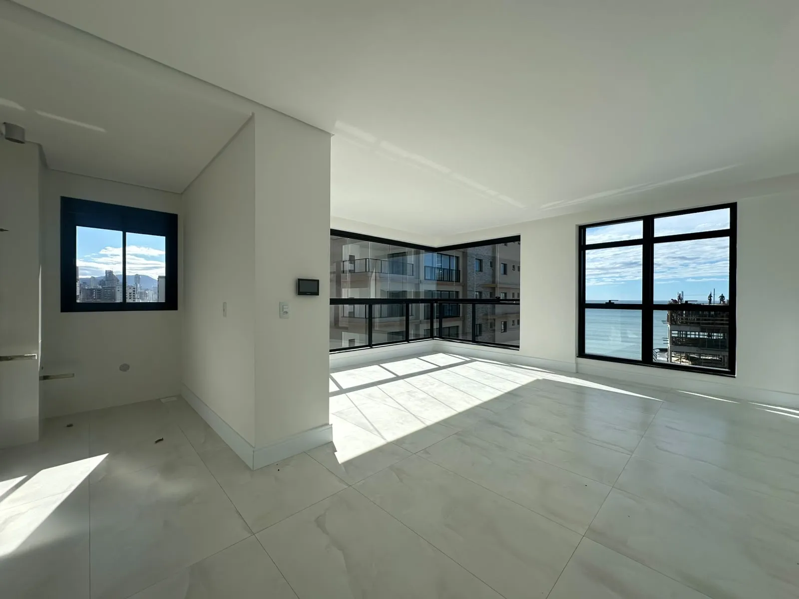 Imagem Apartamento com vista para o mar à venda com 116.27m2 por R$ 2.190.000,00