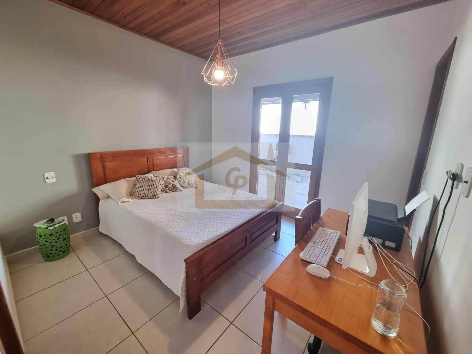 Imagem Casa Térrea, 3 quartos sendo um suíte, 2 vagas Clube Completo!!!