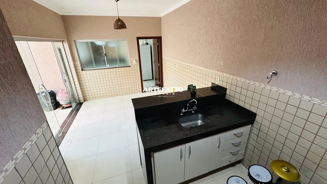 Imagem Casa à venda em Franca, Jardim Guanabara, com 4 quartos, 224m2