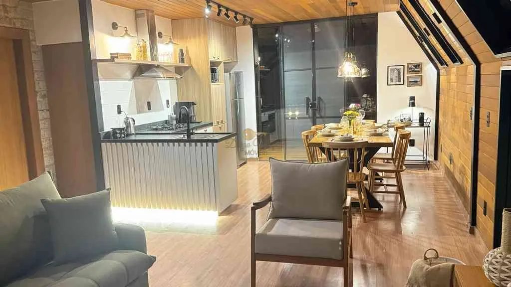 Imagem Casa em Condomínio para Venda em Teresópolis / RJ no bairro Fazenda Alpina