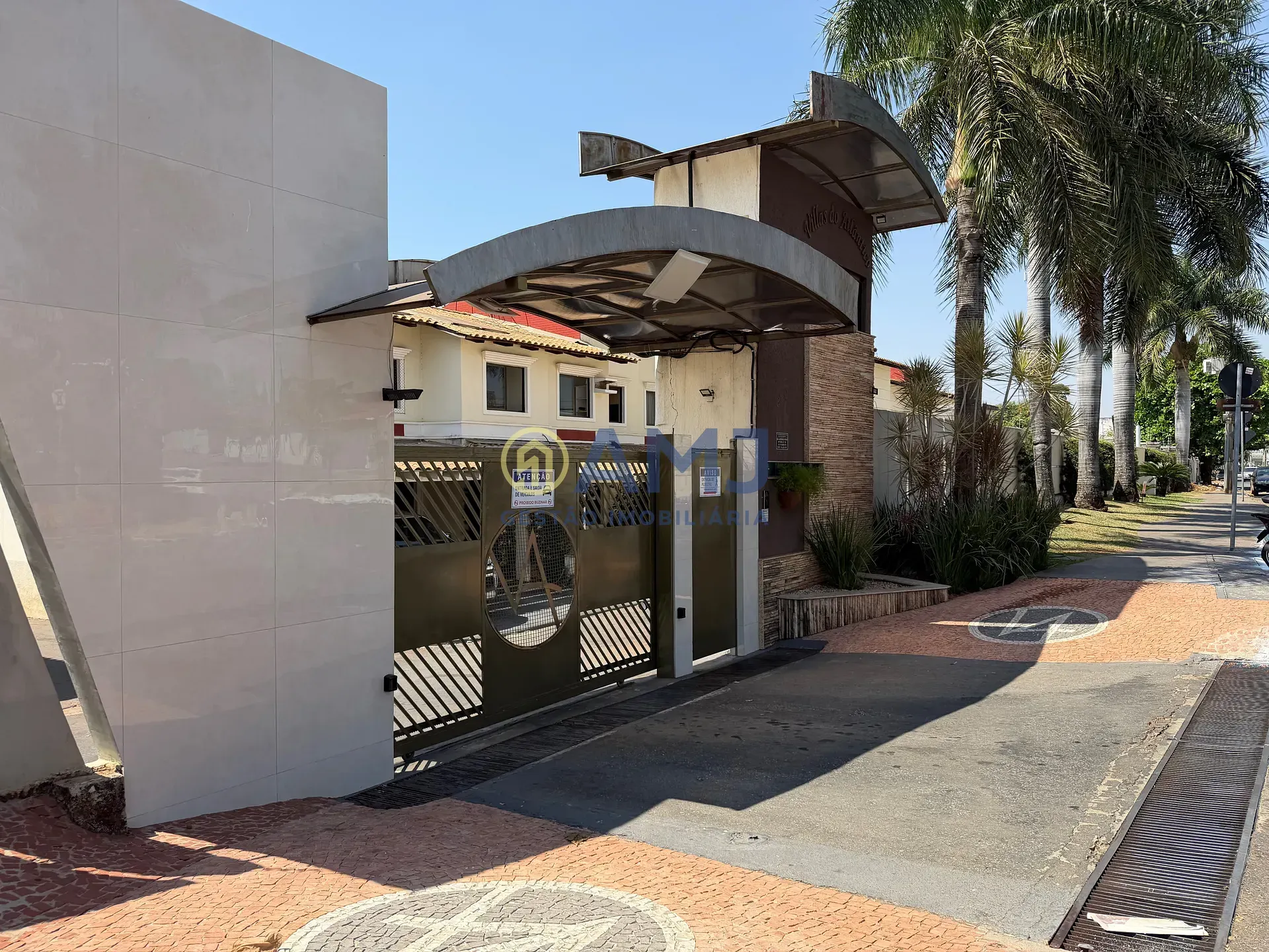 Imagem SOBRADO À VENDA OU PARA ALUGAR | CONDOMÍNIO VILLAS DO ATLÂNTICO - JARDIM PLANALTO