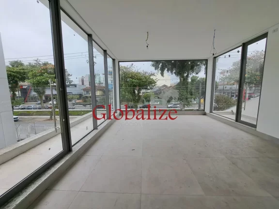 Foto do imóvel Loja comercial para Locação com 300m², 4 banheiros, 2 andares, 3 vagas por R$20.000,00 na Vila Mathias em Santos.