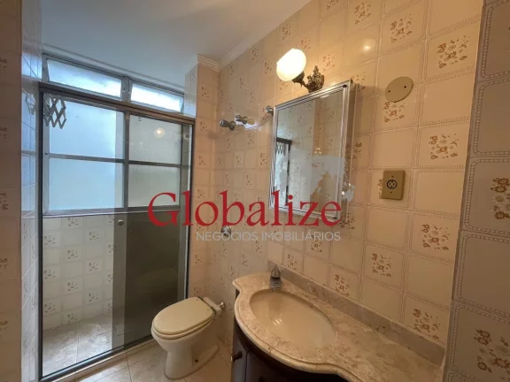 Imagem APARTAMENTO À VENDA COM 2 DORMITÓRIOS, 2 VAGAs DE GARAGEM NO BAIRRO DO GONZAGA EM SANTOS POR R$469.000,00