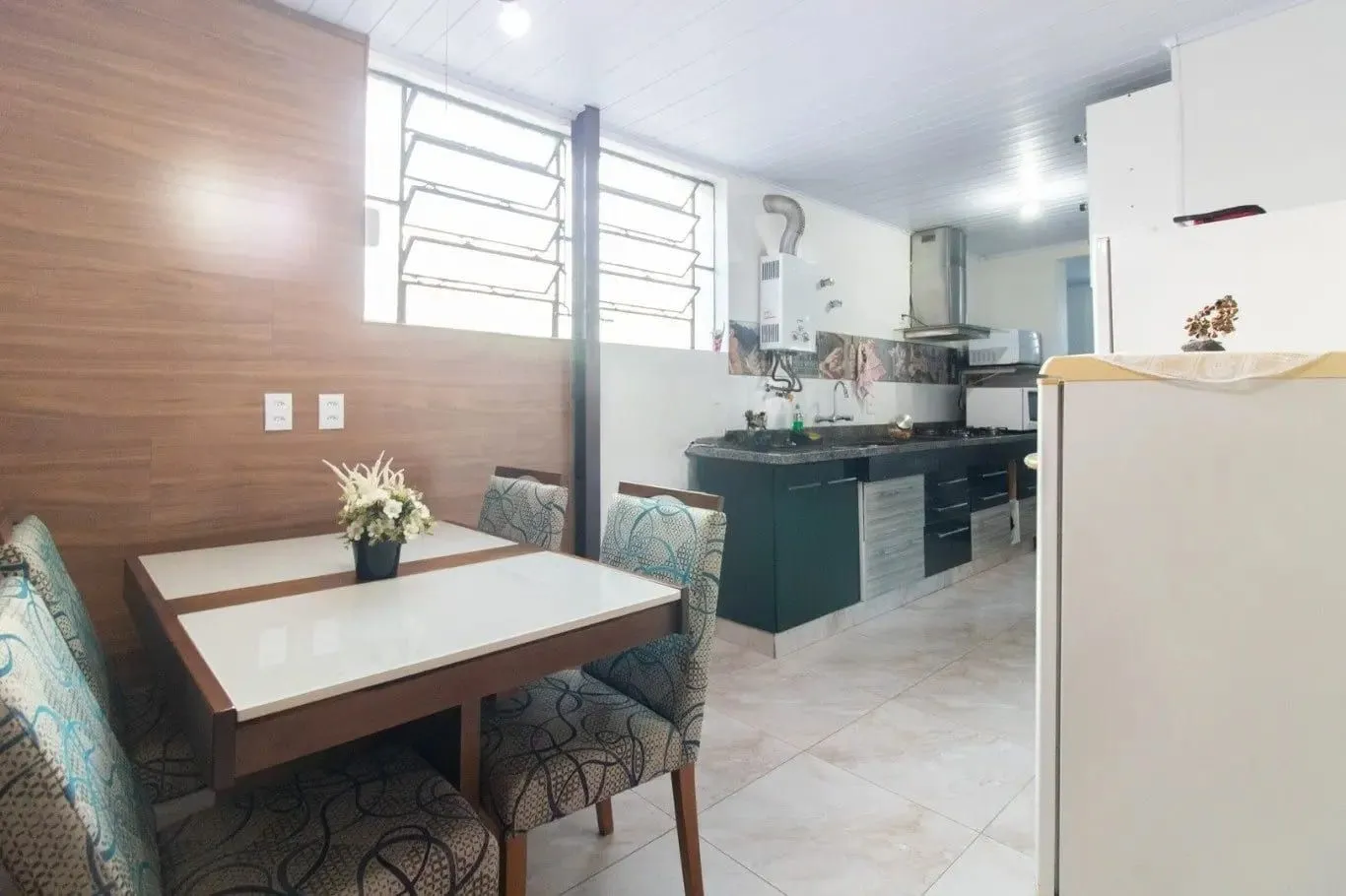 Imagem Casa com 4 dormitórios e 175m² à venda no Bairro Santa Tereza