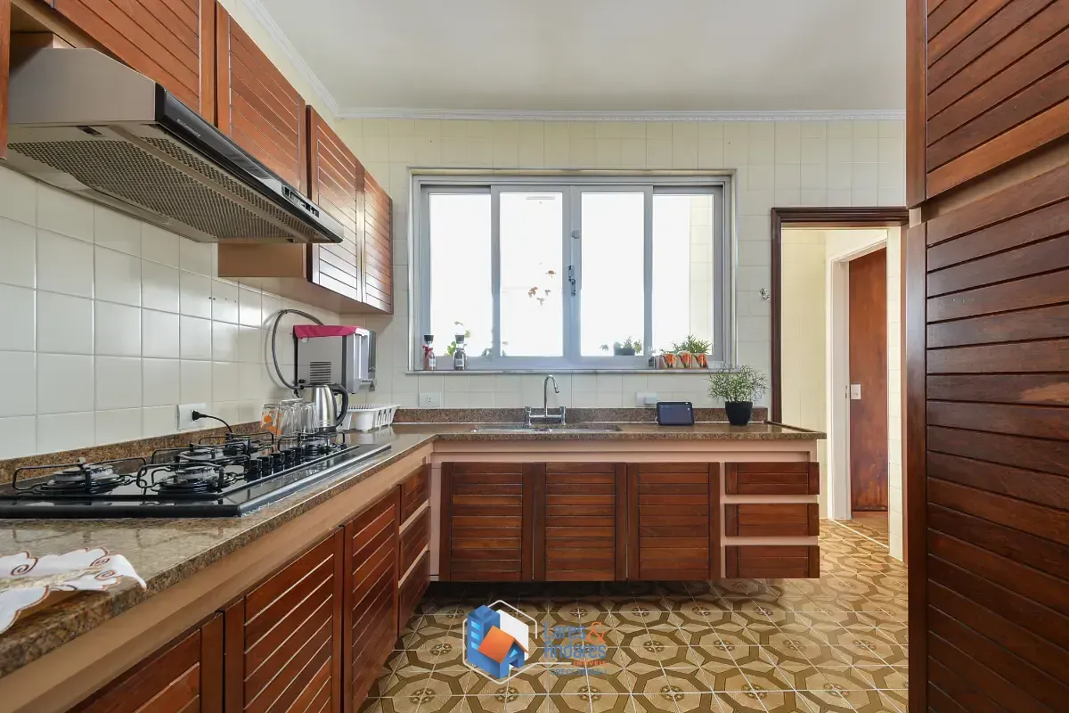 Imagem Casa para venda em Bosque da Saúde com 3 quartos, sendo 1 suíte, 349m²