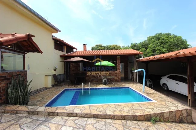 Imagem Casa com piscina no Parque Cruzeiro do Sul - Ibirité/MG