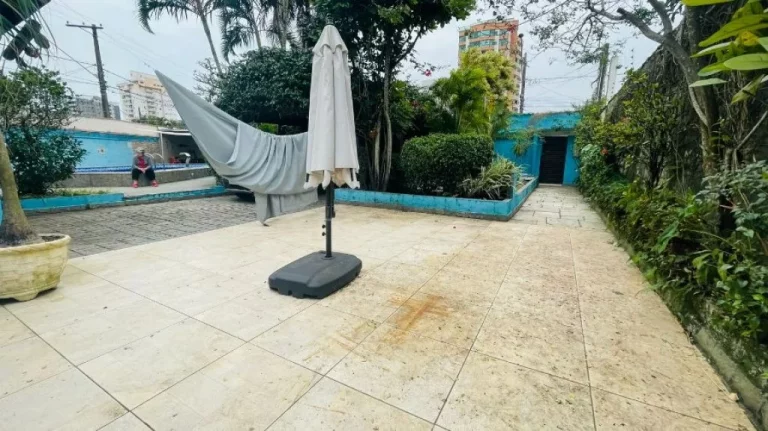 Imagem CASA COM 150 m² - CANTO DO FORTE - PRAIA GRANDE SP