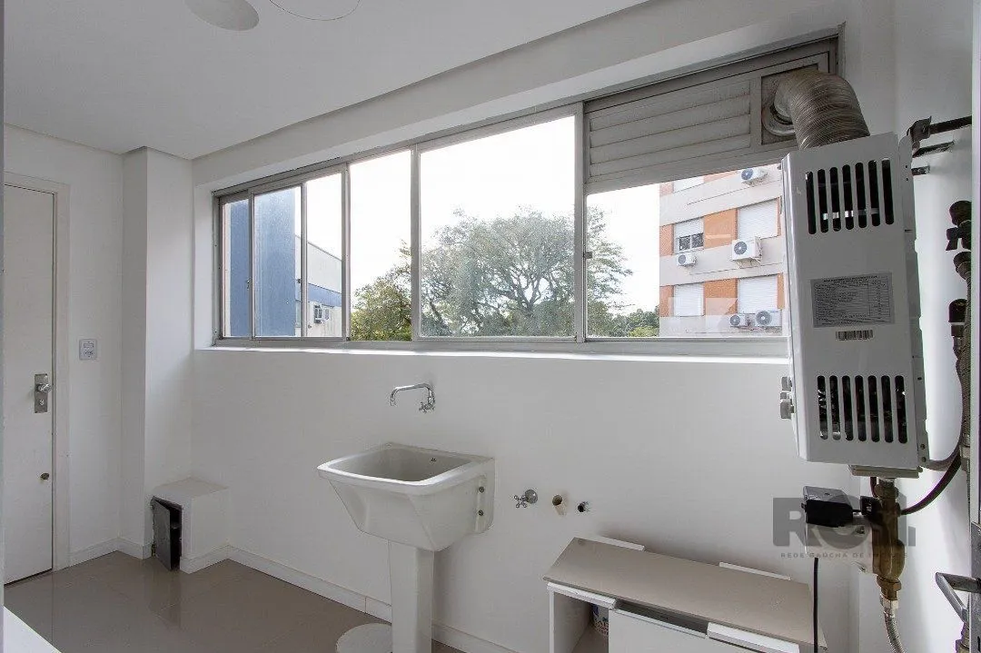 Imagem Apartamento com 3 dormitórios na Rua Dr. Barcelos