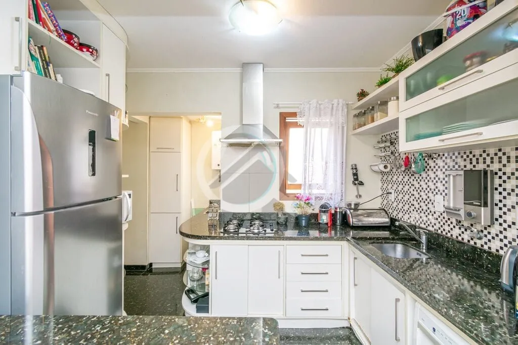 Imagem Cobertura Duplex localizada a 350m da Praça da Encol, no primeiro pavimento possui sala de estar co...