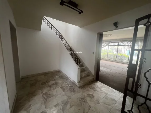 Imagem Casa Comercial de Alto Padrão no Jardim Europa, São Paulo-SP: 14 Salas, 9 Banheiros, 10 Vagas de Garagem, 600m².