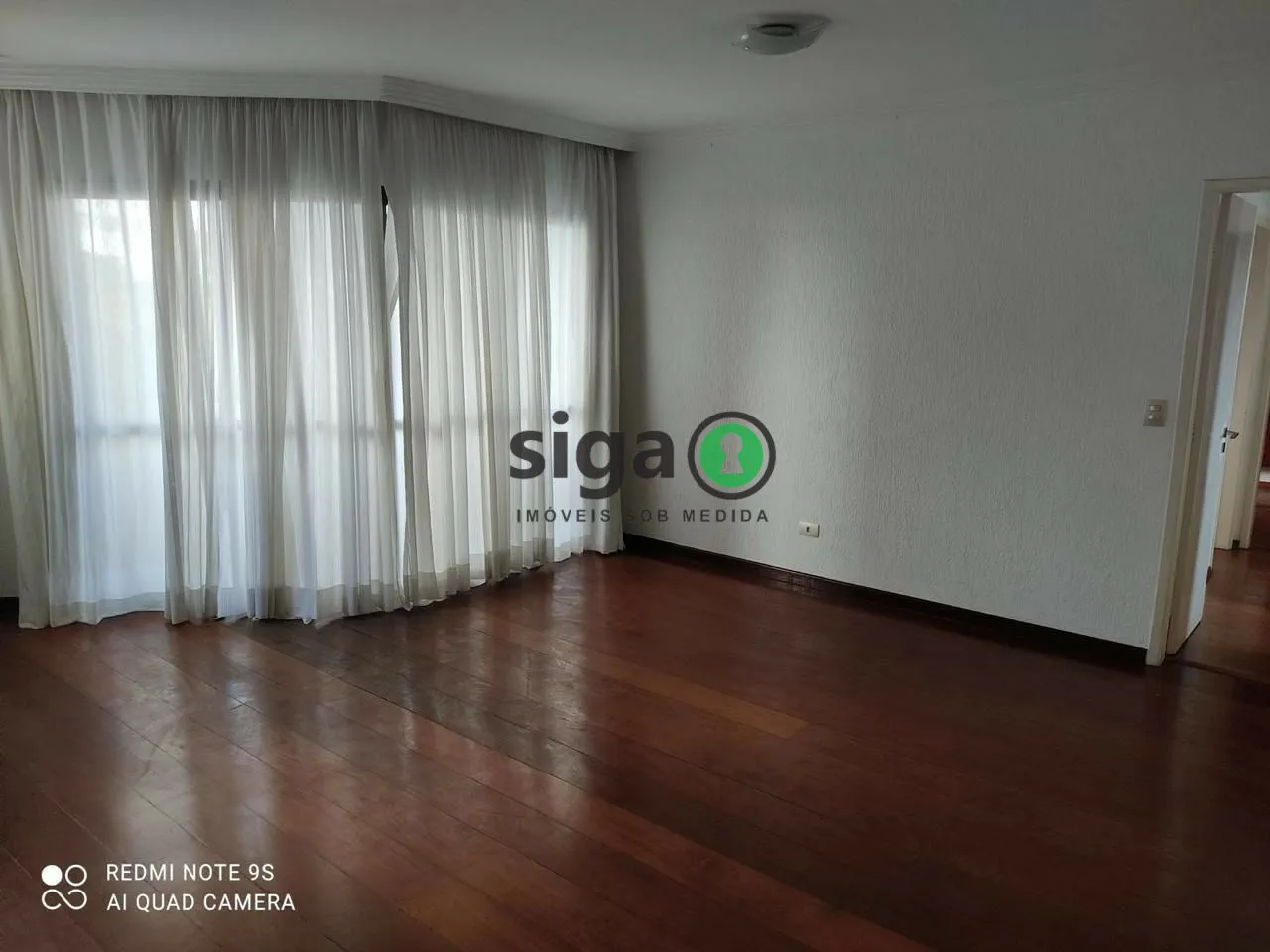 Imagem Conforto e Funcionalidade em um Apartamento Completo
