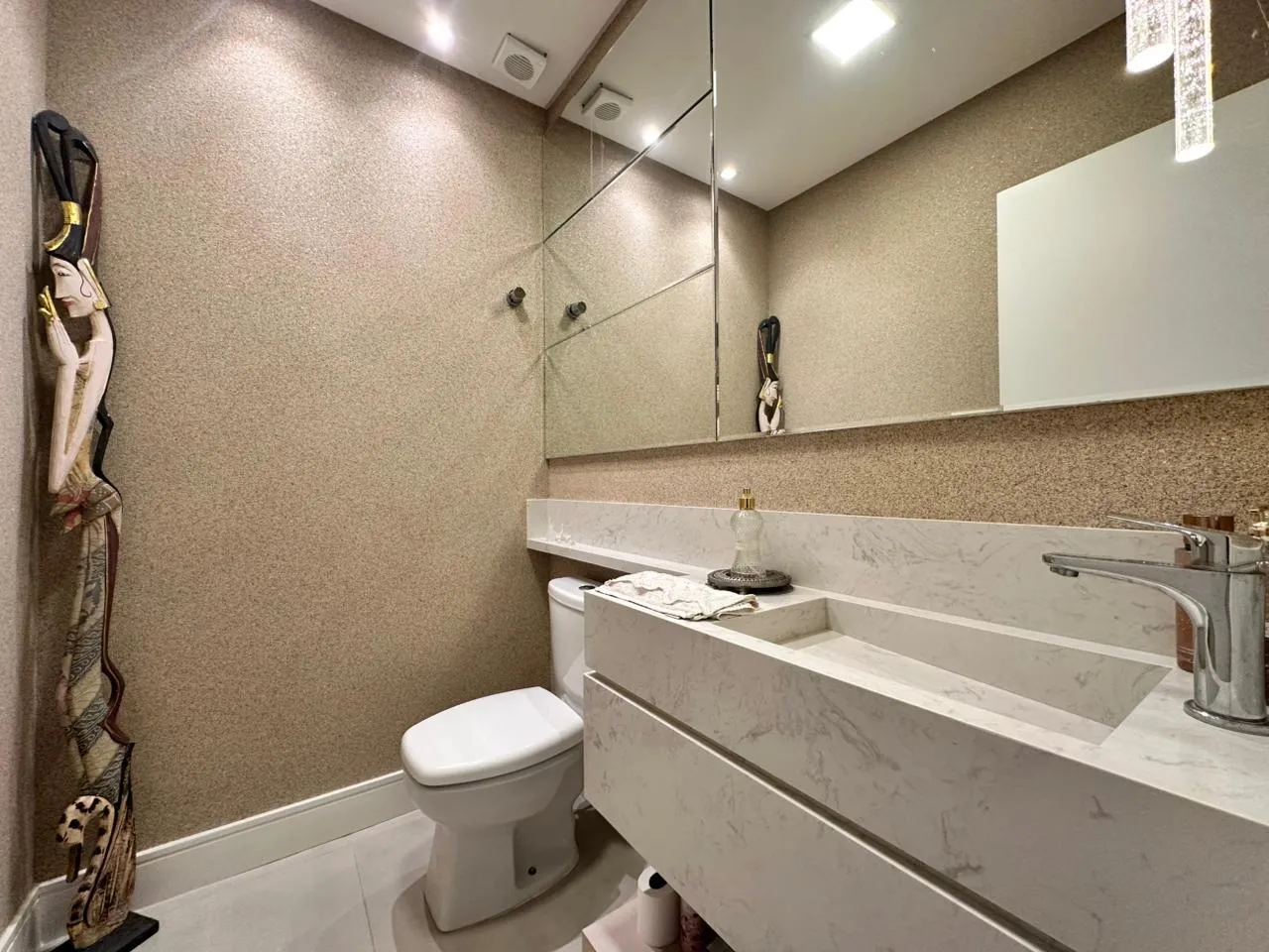 Imagem Apartamento à venda com 165m2 por R$ 2.800.000,00