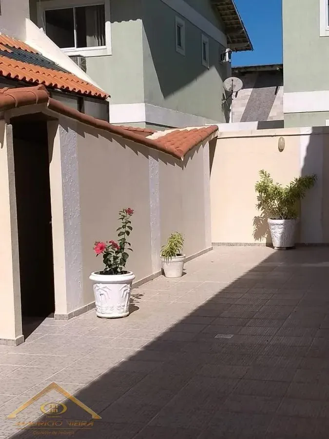 Imagem Casa em Condomínio para Venda em Cabo Frio / RJ no bairro Praia do Foguete
