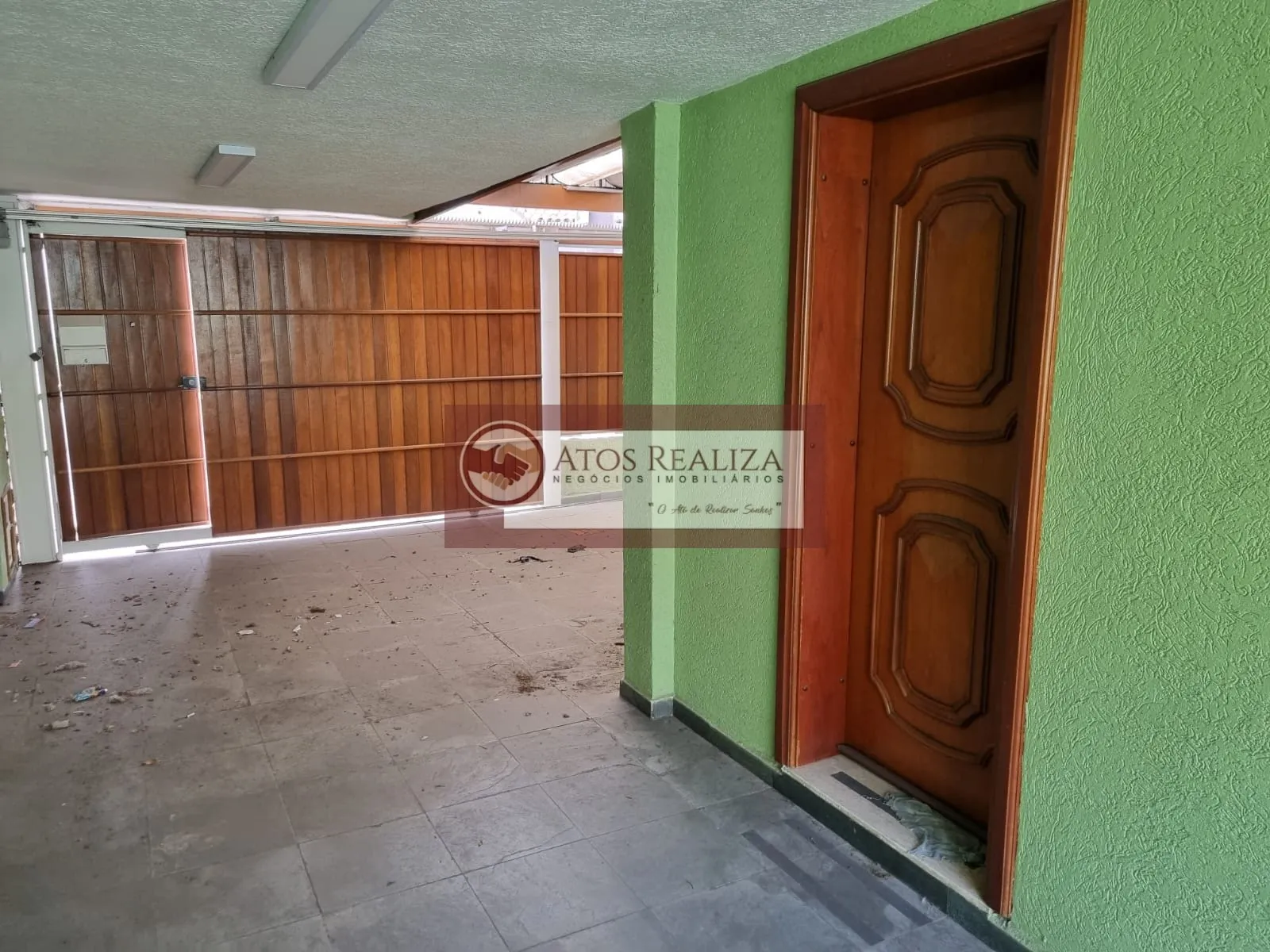 Imagem Casa térrea com edícula em Santo Amaro - São Paulo: 172m², 5 dormitórios, 1 suíte, 3 banheiros por R$980.000. Compre agora!