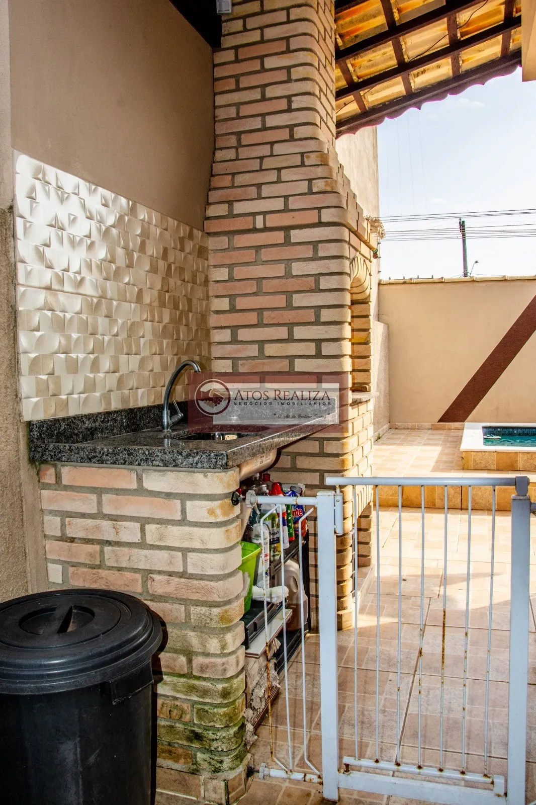 Imagem Casa à venda e locação em Jardim Grandesp - Itanhaém: 2 dormitórios, 1 suíte, 62m² por R$ 285.000,00