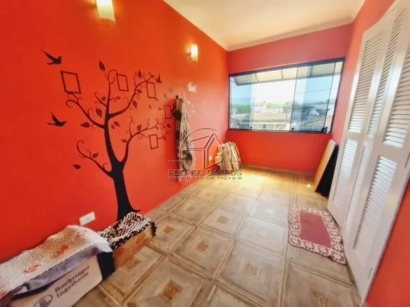 Imagem Sobrado Espaçoso 3 Quartos no Tupiry, Praia Grande - R$300 mil
