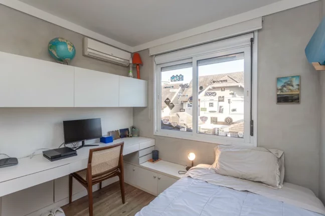 Imagem Casa em Condomínio para venda no bairro Jardim Carvalho em Porto Alegre