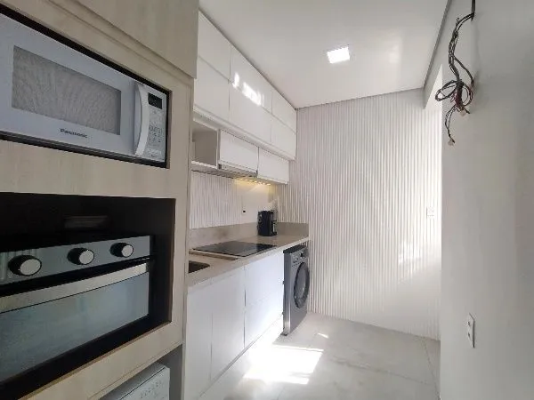 Imagem Vende-se apartamento reformado com 2 dormitórios (1 suíte) - 75 m² - Jardim Botânico