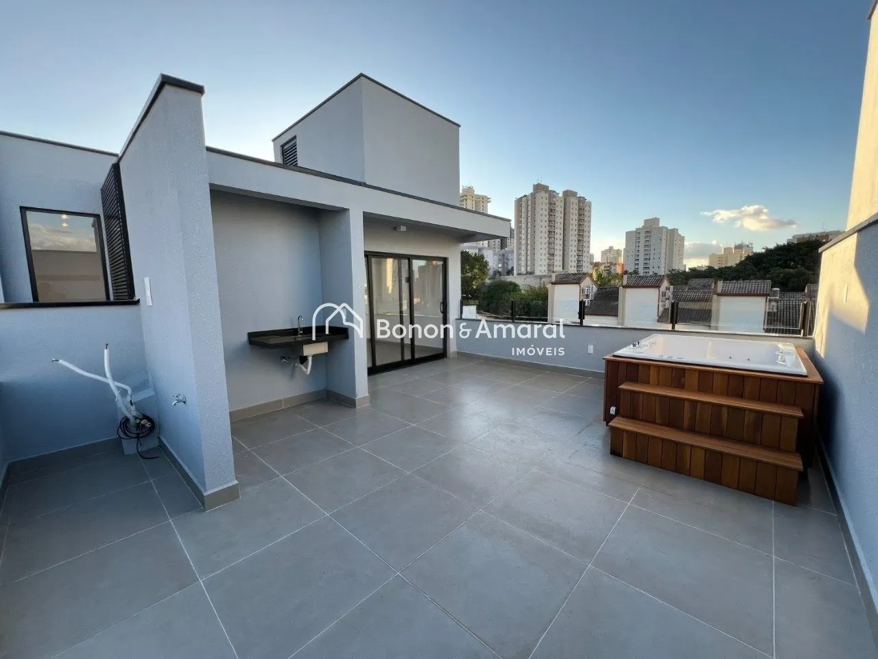 Imagem Casa triplex em condomínio com 3 suítes, automação, aquecimento solar, 168 m² no Chácaras Primavera