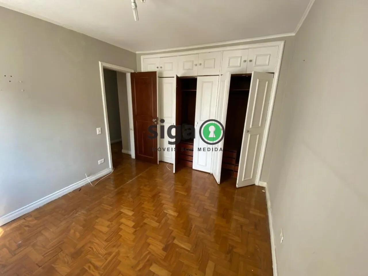 Imagem Apartamento no Jardim Paulista com 167m², 4 quartos, 1 suíte, 2 vagas.