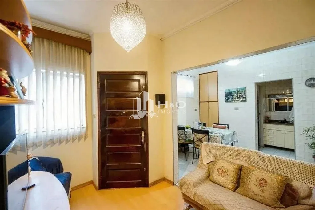 Imagem Oportunidade no Tatuapé: Casa Térrea com Suíte e Vaga Coberta - Localização Privilegiada