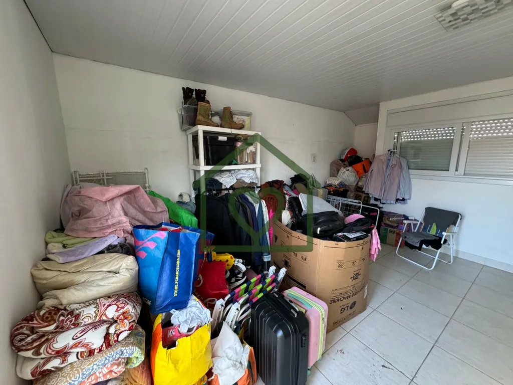 Imagem CASA I 3 DORMITÓRIOS I 1 SUÍTE I SEMI MOBILIADA I 2 VAGAS I HÍPICA I ZONA SUL 
 
ABRIANOS vende m...