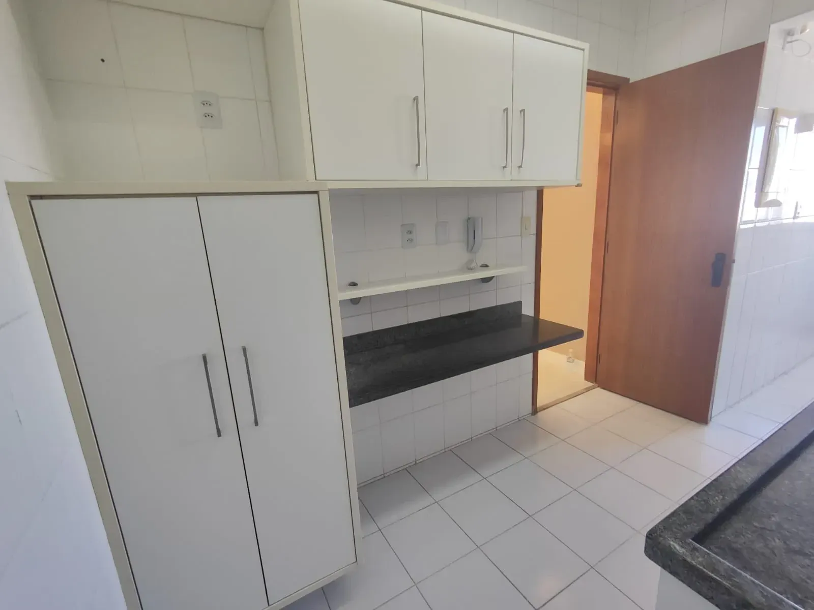 Foto do imóvel: Apartamento com 3 Quartos para Alugar, 84 m² em Avenida Professor Manoel Ribeiro, nº 1361. Stiep, Salvador - BA